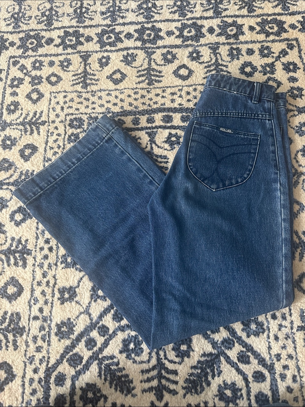 Rolla’s dark wash sailor pants